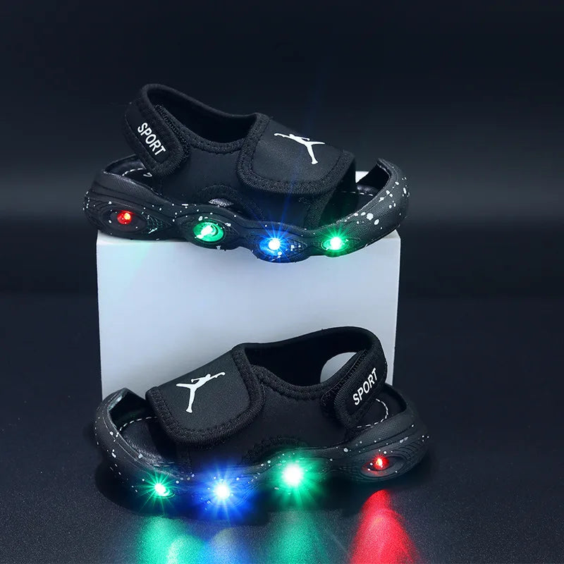 2024 Fashion New Brands LED Lighted Baby Casual Shoes Glowing Cute Infant Tennis Glowing Leisure Toddlers Girls Boys Sandals