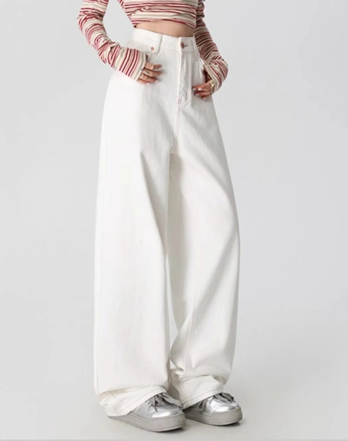 White wide-leg jeans  new style for autumn 2025  Back pocket with bow embroidery  Loose fit   slimming and with good drape