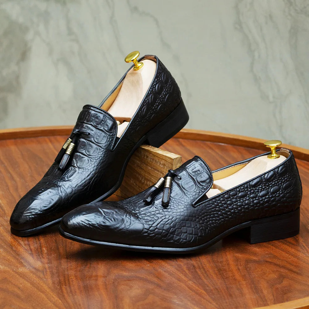 New Italian Handmade Business Casual Men Casual Shoes Pointed Leather Suede Tassel Loafers Crocodile Pattern Trendy Men's Shoes