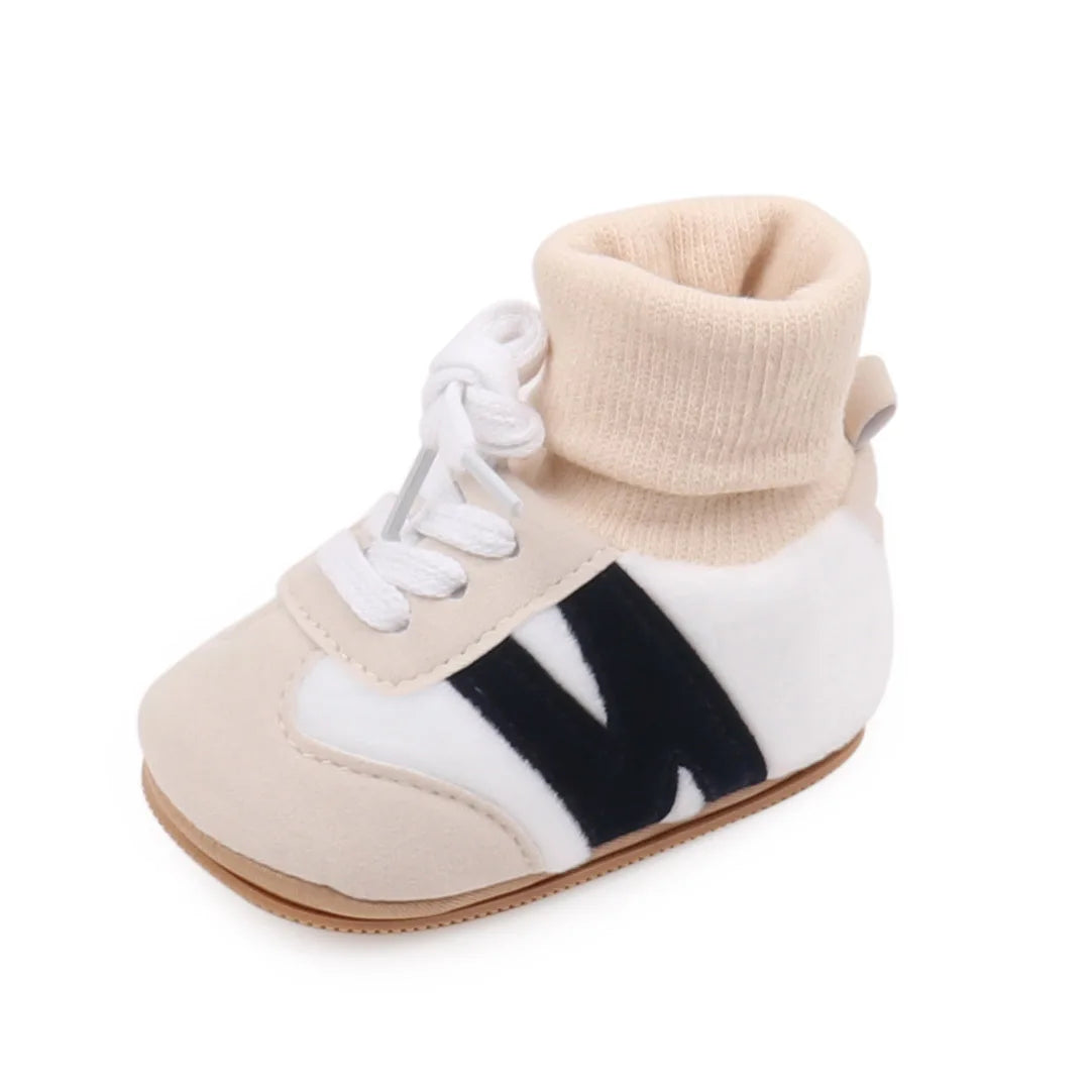 Baby Sock Shos Autumn and Winter Baby Girls Boys Ankle-covered Style 0-1 Year Old Anti Slip Fashion Design Newborn Infant Shoes