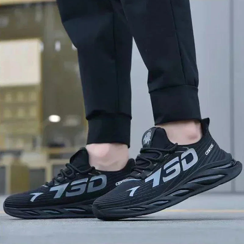 New Summer Mens Breathable Mesh Running Shoes Lightweight Sports Sneakers Fashion Trendy Brand
