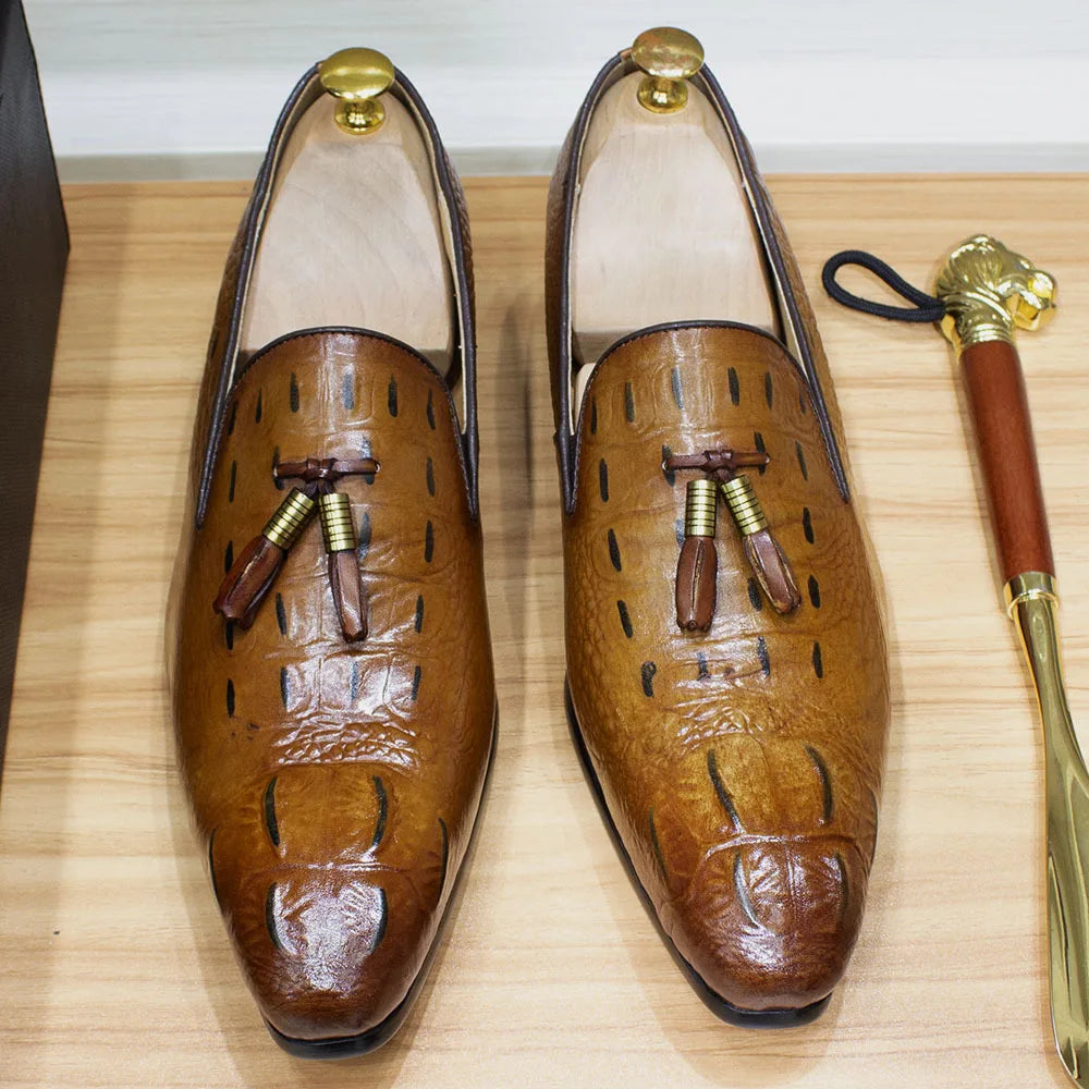 New Italian Handmade Business Casual Men Casual Shoes Pointed Leather Suede Tassel Loafers Crocodile Pattern Trendy Men's Shoes