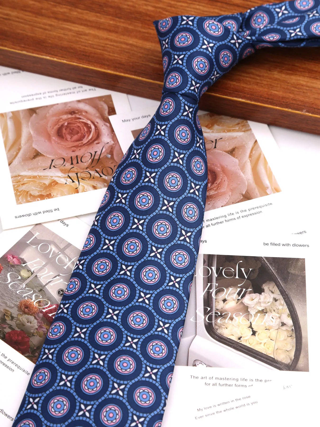 New Printing Men's Soft Thin Tie Creative Graffiti Floral Print Necktie Daily Wear Cravat Wedding Business Party Gift