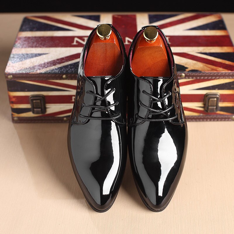 Men's Classic Retro Brogue Shoes Leather Mens Lace-Up Dress Business Office Shoes Men Party Wedding Oxfords Sizes 38-48