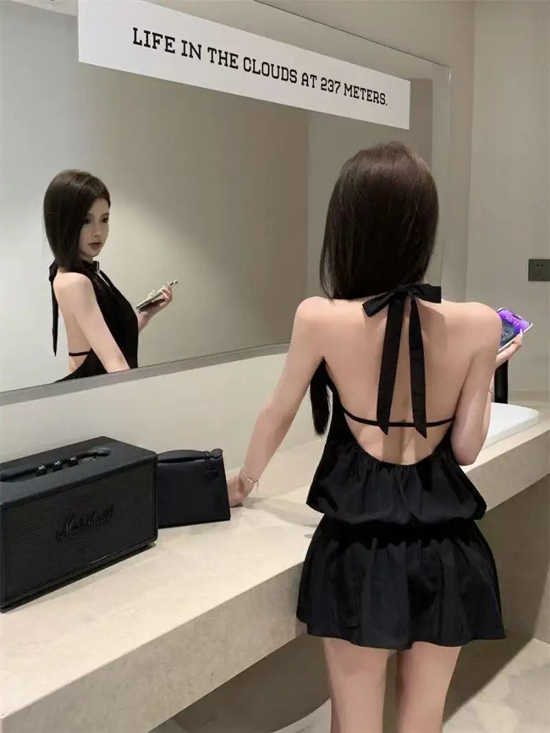 Y2K's new solid-color halter-neck backless dress is a sexy, elegant and slimming short skirt for women in summer