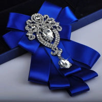 Korean Fashion Ribbon Bowtie Brooches Rhinestone Crystal Men's Shirt Necktie Collar Pins Luxury Wedding Brooch Accessories