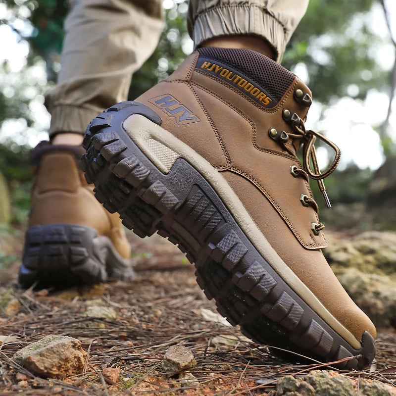 New Men's Boots Fashion Outdoor Boots Breathable Hiking Boots Autumn Shoes Sneakers Lightweight Non-slip Men Desert Ankle Boots