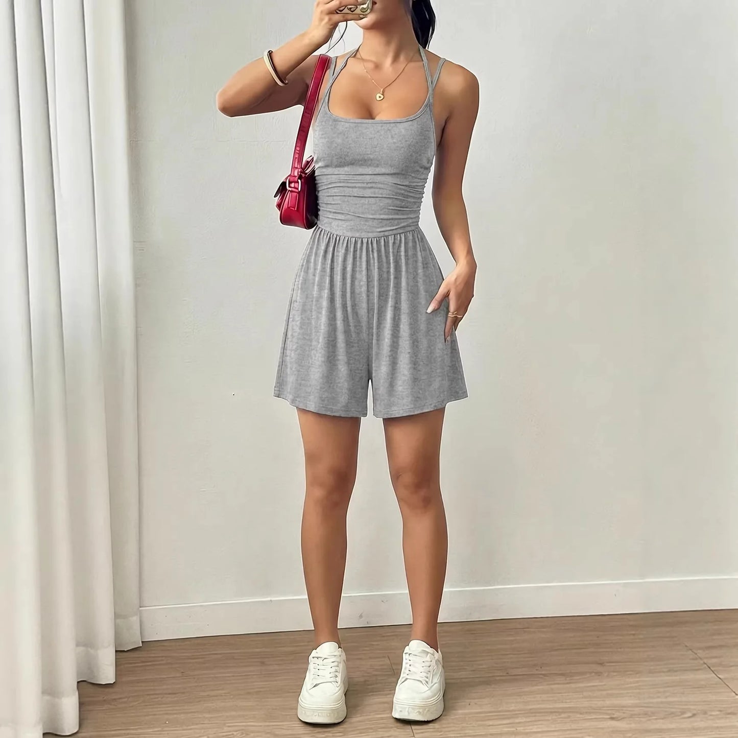 Spring And Summer Women's Fashionable Sleeveless Jumpsuit, Casual Adjustable Shoulder Strap Pleated Slim Short Jumpsuit