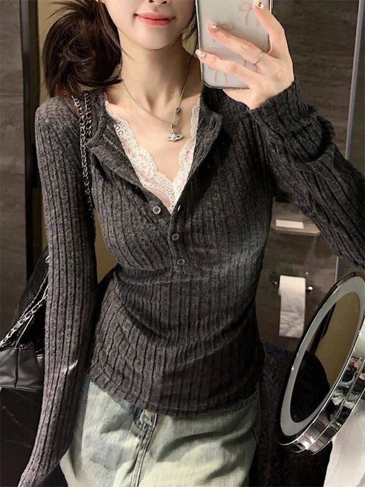 Women's Top Lace Patchwork Long Sleeve T-Shirt Base Shirt Fashion Vintage Fake Two-piece V-neck T-shirt Aesthetic Clothes