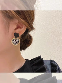 Earrings Retro Temperament Europe and America 2023 New High-quality Purple Earrings Female Exquisite Niche Fashion Stud Earrings