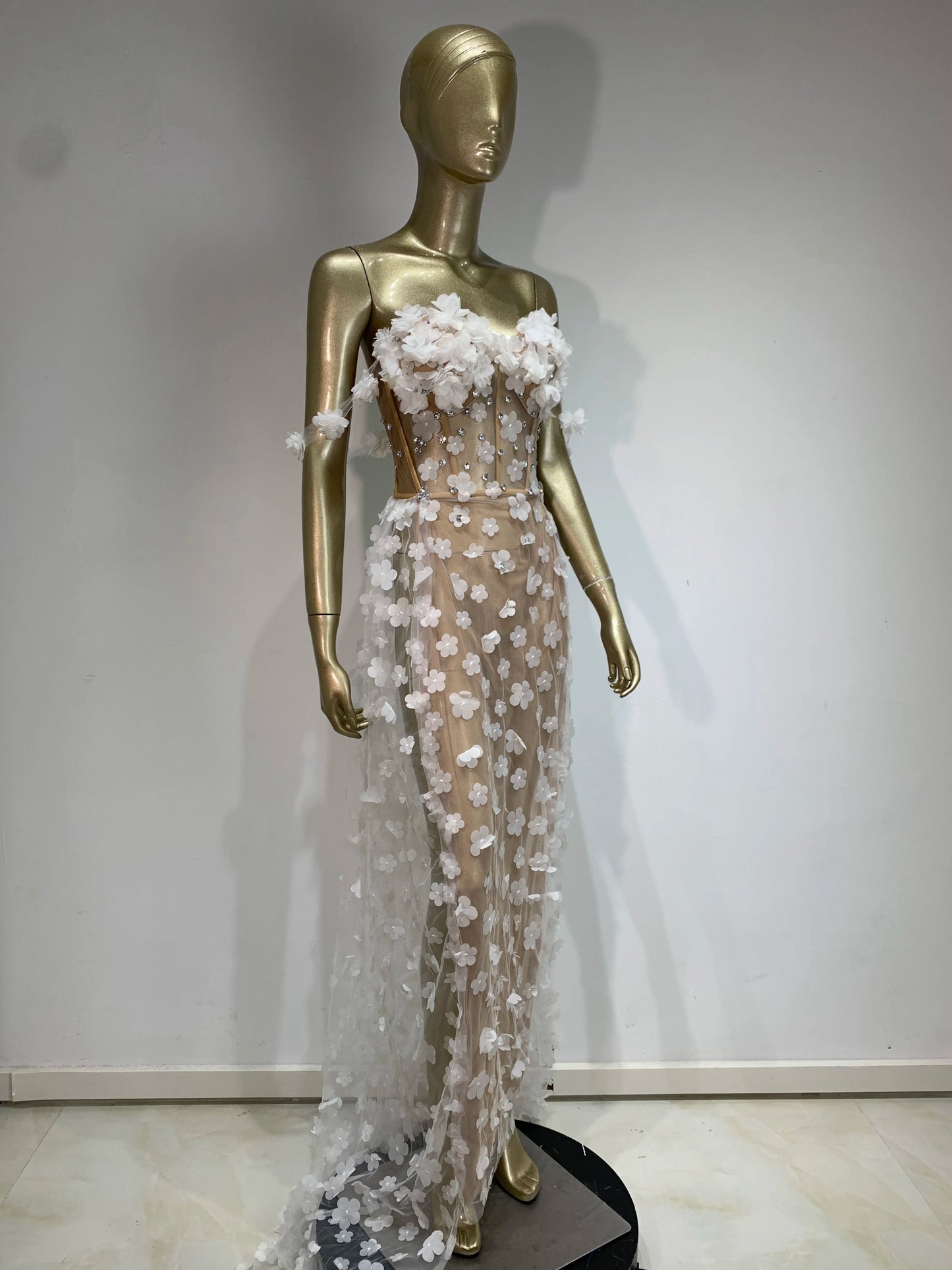 STOCK Women Sexy Strapless White Flower Crystal Long Dress 2024 Elegant Evening Club Party Dresses Stage Performance Clothing