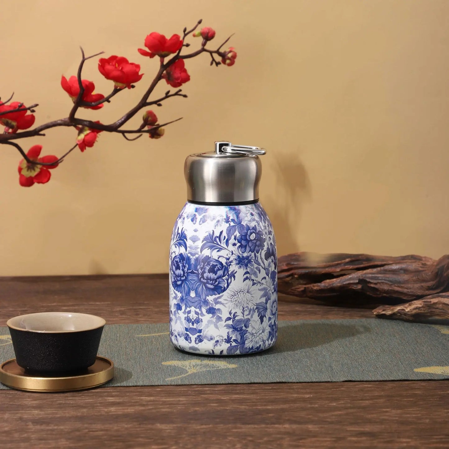 Stainless Steel Insulated Cup Home Fashion Outdoor Portable Insulated Handle Water Cup Car Simple Cup