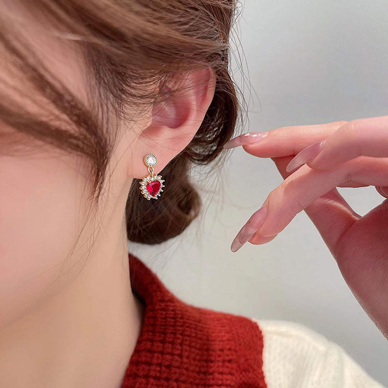 2023 Korean Fashion Jewelry Shining Rhinestone Hollow Heart Drop Earrings for Women Girls Vintage Red Crystal Earrings