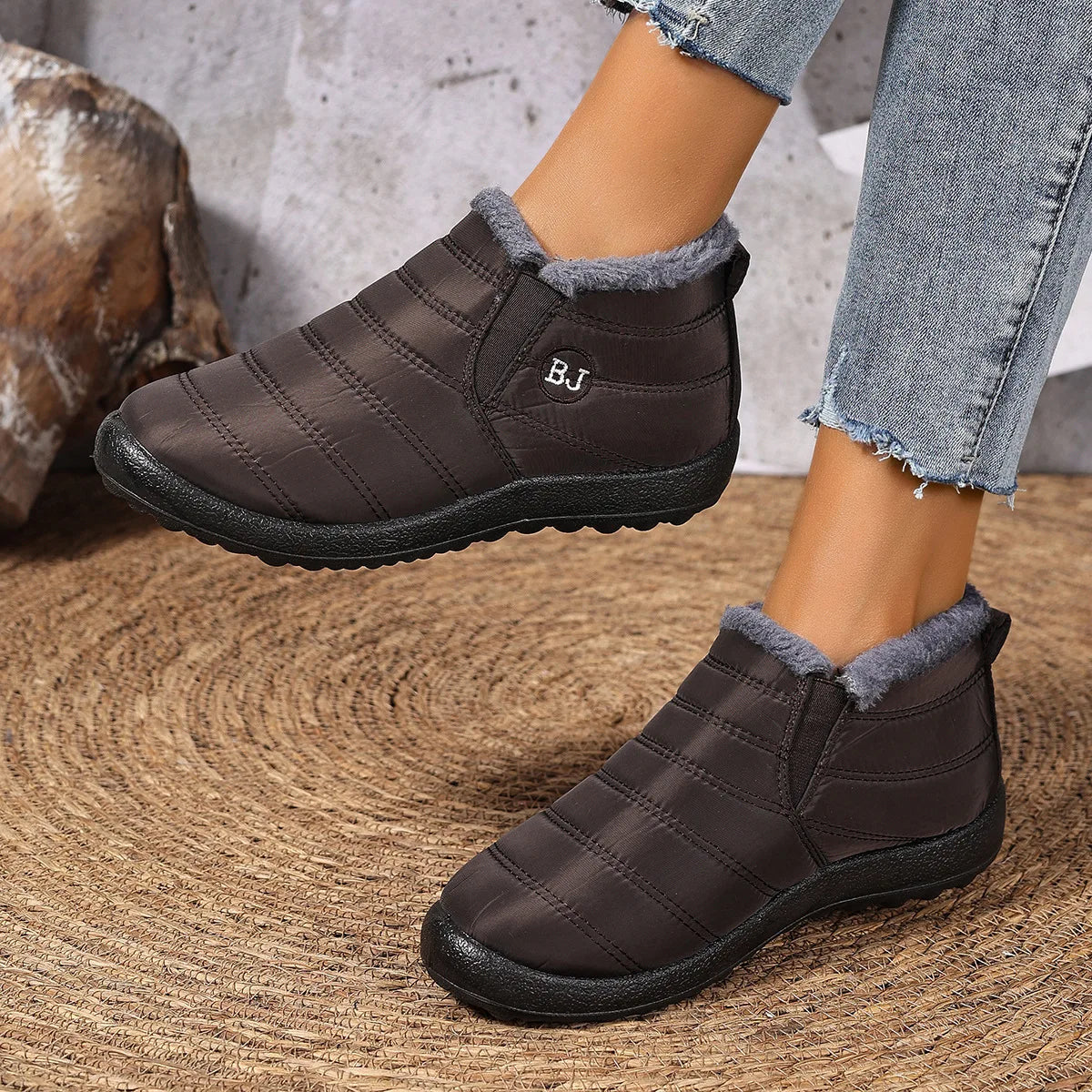 Waterproof Winter Boots for Women 2025 New Plush Snow Boots Women Ankle Boots Warm Black Couples Platform Shoes zapatos de mujer
