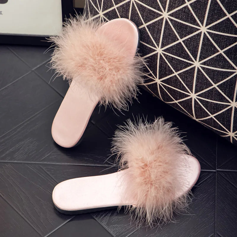 Summer Slippers New Fashion Versatile Women Shoes Comfort High-end Sexy Women Sandals Simple Retro Feather Flat Slippers Тапочки