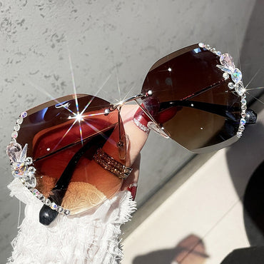 2023 Luxury Brand Design Vintage Rimless Rhinestone Sunglasses Women Men Fashion