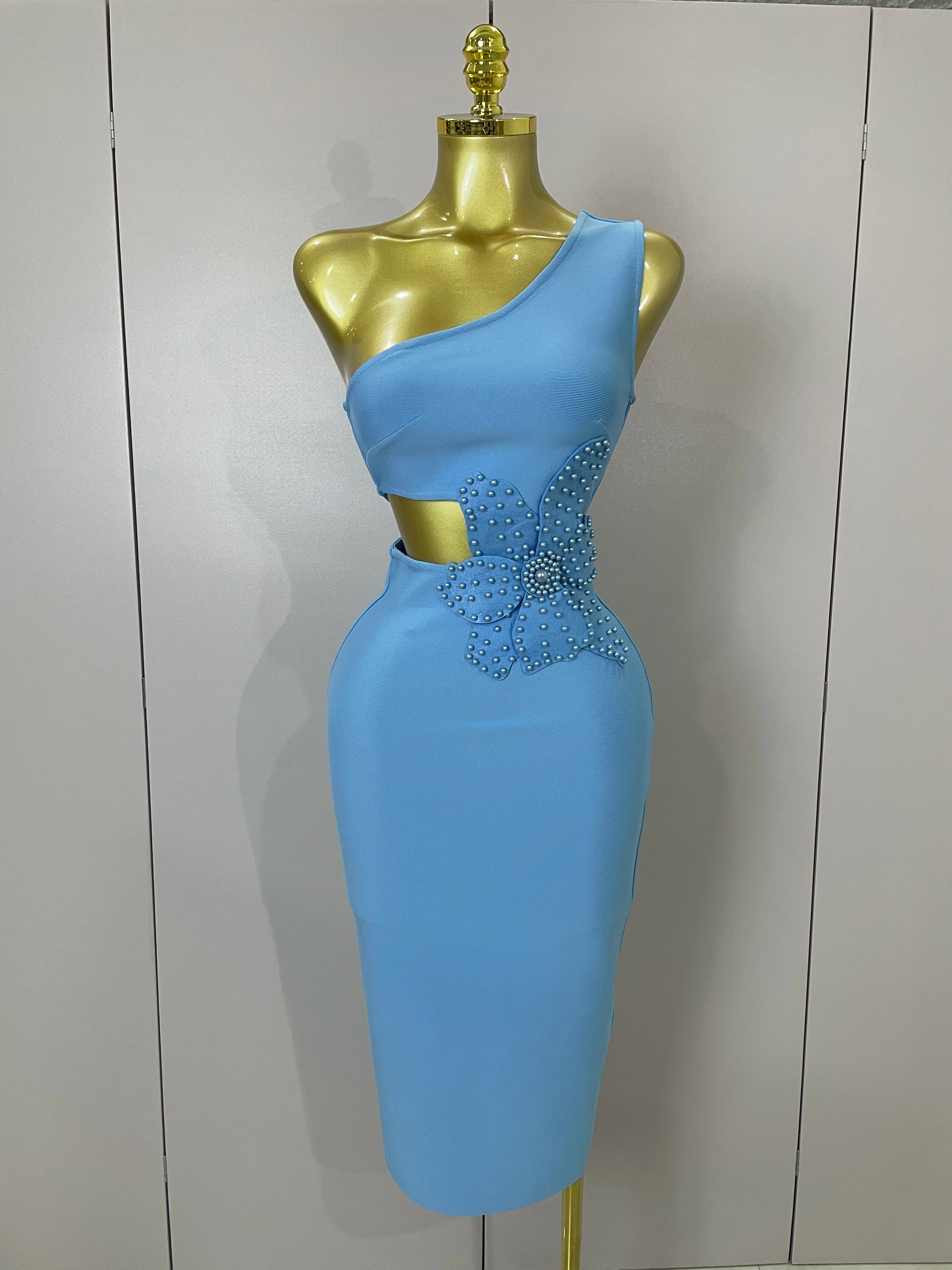 Luxury Sexy One Shoulder Pearl Sky Blue Bodycon Bandage Dress 2025 Women Celebrity Elegant Evening Club Birthday Party Outfit