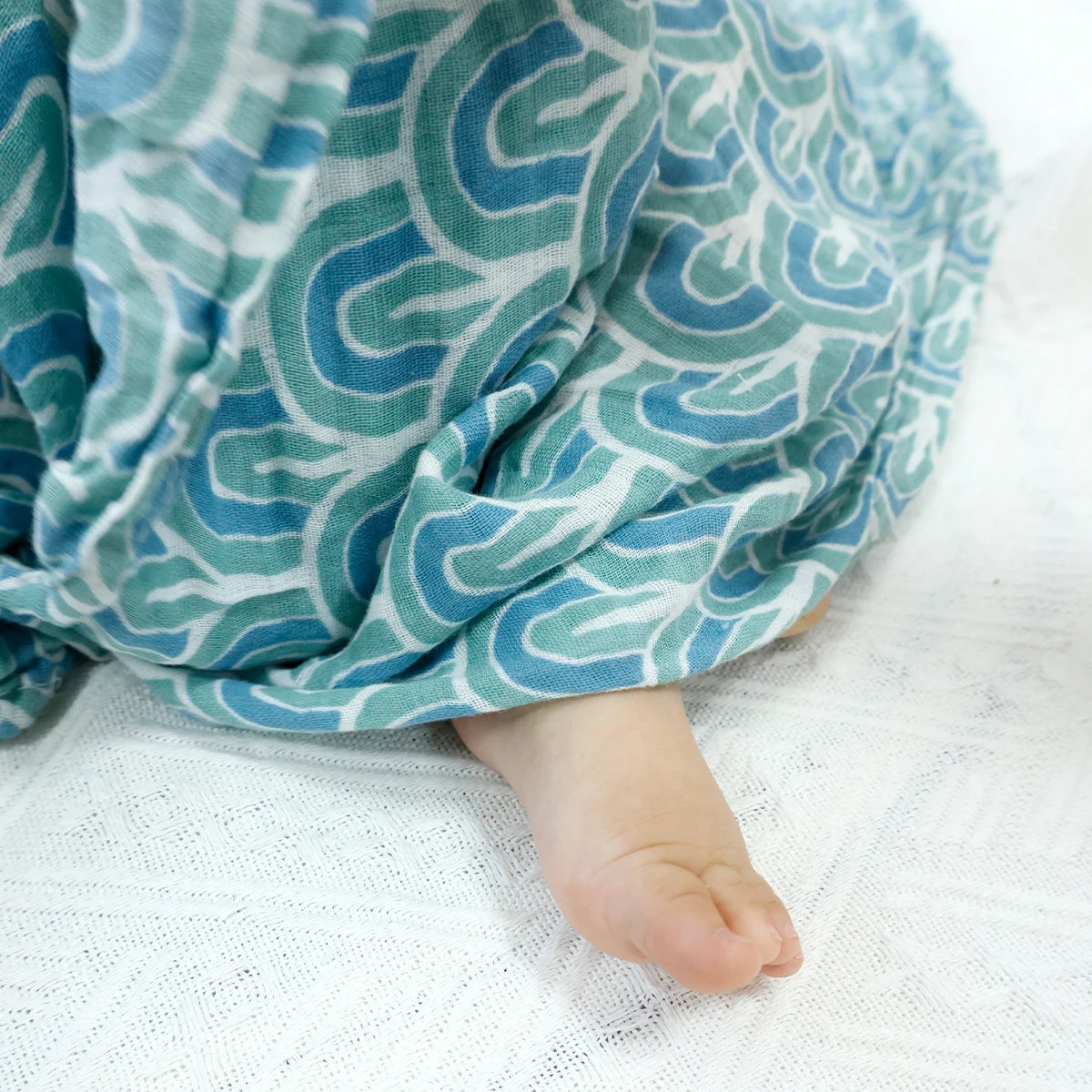 HappyFlute Baby Muslin Swaddle 100% Cotton Summer Soft Cute Print Baby Blanket 120*110CM