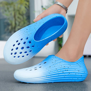 2025 Fashion single size gradient hole garden shoes outdoor beach casual shoes comfortable soft sole fashion sandals