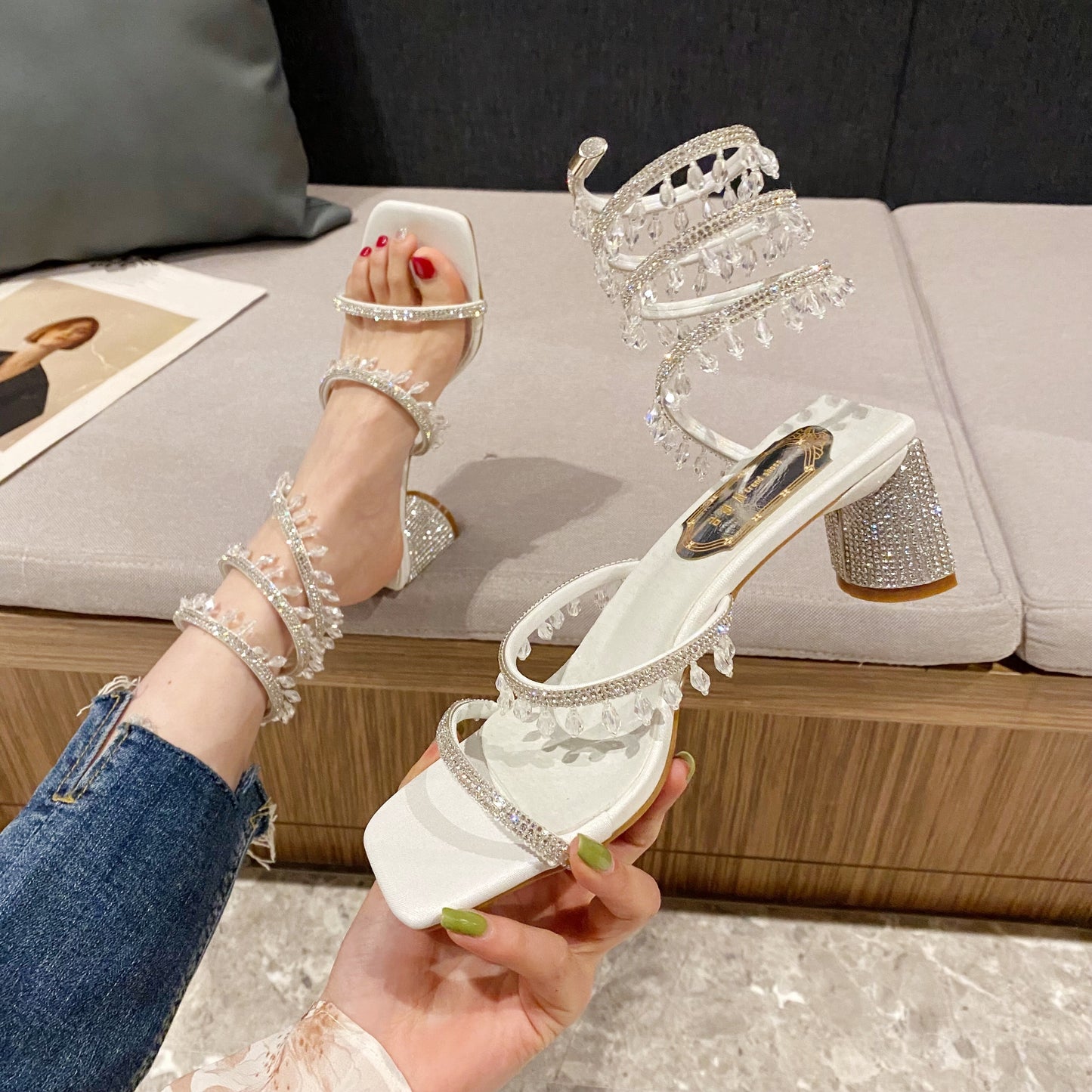 2023 Summer Luxury Women Sandals For Weddings Bride Shoe Golden Sandal Rhinestone Snake Wrap High Heel Birthday Party Shoes