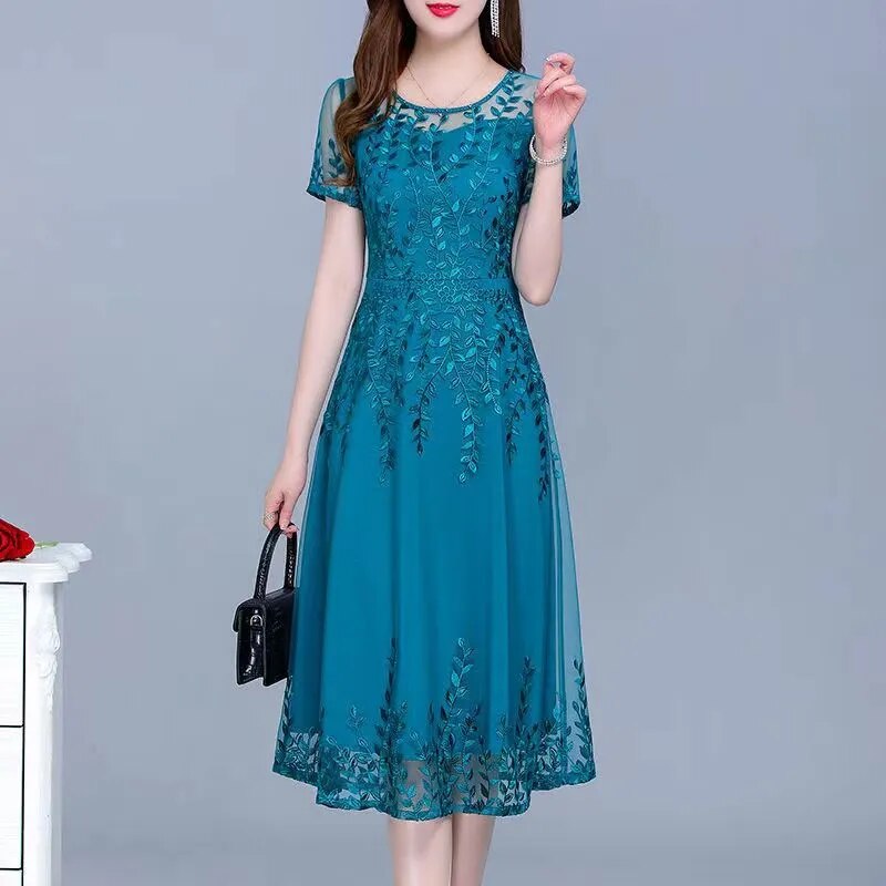 M-5XL Plus Size Women Dress Temperament Embroidery Graphic Elegant Dresses Female Knee Skirts Retro Thin Summer Dignified