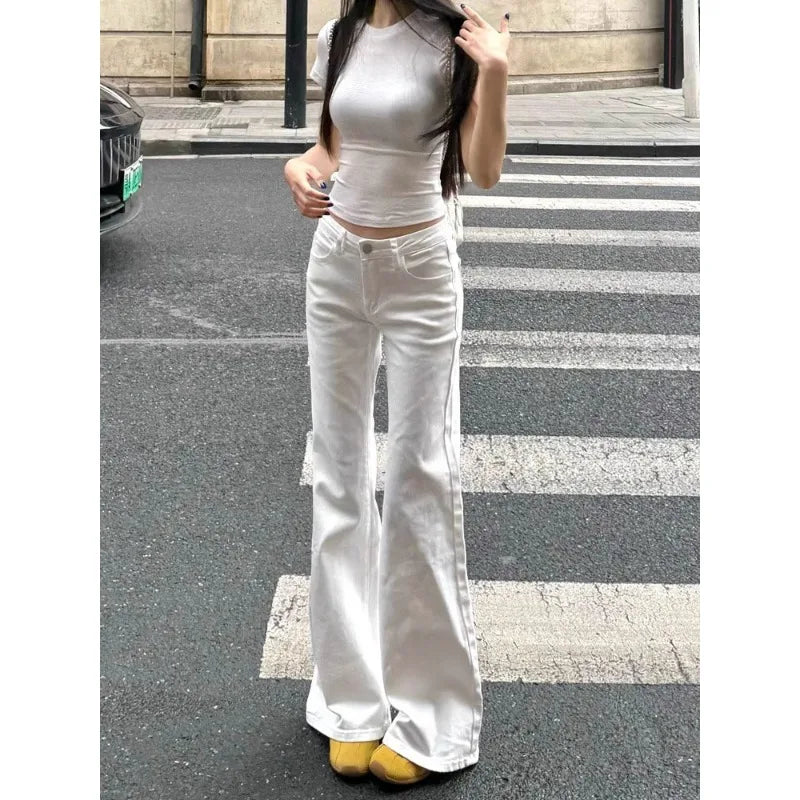 Fashionable White Low Waist Slightly Flared Jeans for Women, Fashionable and Versatile Casual Loose Wide-leg Bell-flop Pants