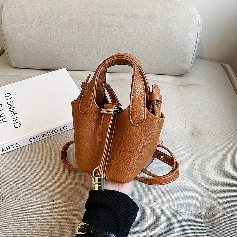 Ladies Handbag Female Bucket Bag Basket Shoulder Bag Travel BagLeather Bucket BagLarge Soft Leather Tote with Lock Daily