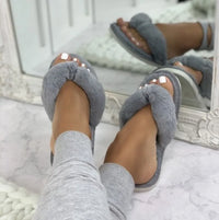 Warm Fluffy Slippers Women Cozy Faux Fur Cross Indoor Floor Slides Flat Soft Furry Shoes Ladies Female Celebrities Flip Flops