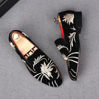 Men Suede Leather Shoes Designer Embroidery Men Loafers Luxury High Quality Moccasins Brand Party Wedding Shoes Men Flats 38-48