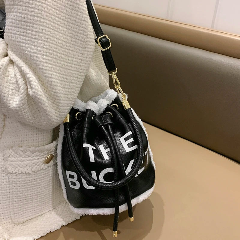 Brand Designer Christmas Bucket Shoulder Crossbody Bags Women Handbags and Purse 2022 New Lambs Wool Ladies Messenger Bags