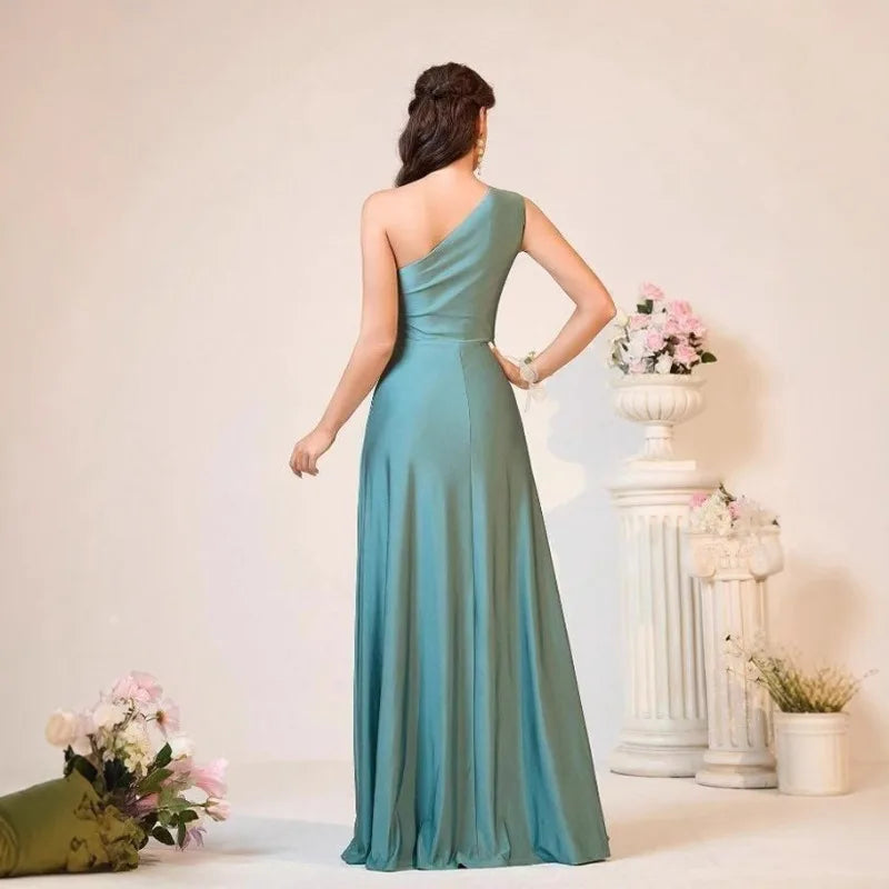 European and American Evening Dresses, Women's Banquet Wear New Produc Mega Mart Center European and American Evening Dresses, Women's Banquet Wear New Produc Mega Mart Center