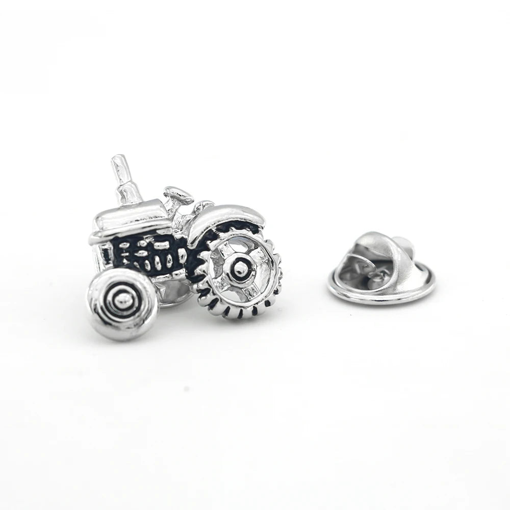 iGame Men's Fashion Brooch Lady's Lapel Pin Clothing Backpack Badge Quality Brass Material Music Car Animal Anchor Poker Design