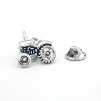 iGame Men's Fashion Brooch Lady's Lapel Pin Clothing Backpack Badge Quality Brass Material Music Car Animal Anchor Poker Design