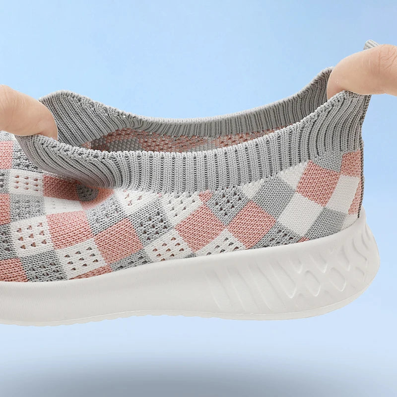 Fashion Mesh Kids Running Shoes Youngsters Teens Casual Walking Students Sneakers Breathable Soft Children Outdoor Sports Tennis