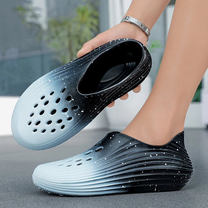 2025 Fashion single size gradient hole garden shoes outdoor beach casual shoes comfortable soft sole fashion sandals