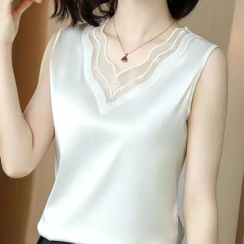 Korean Silk Women Blouses Shirt Woman Satin Blouse Tops Women Satin Lace Embroidery Blouse Top Woman V-neck Printing Shirts Tops