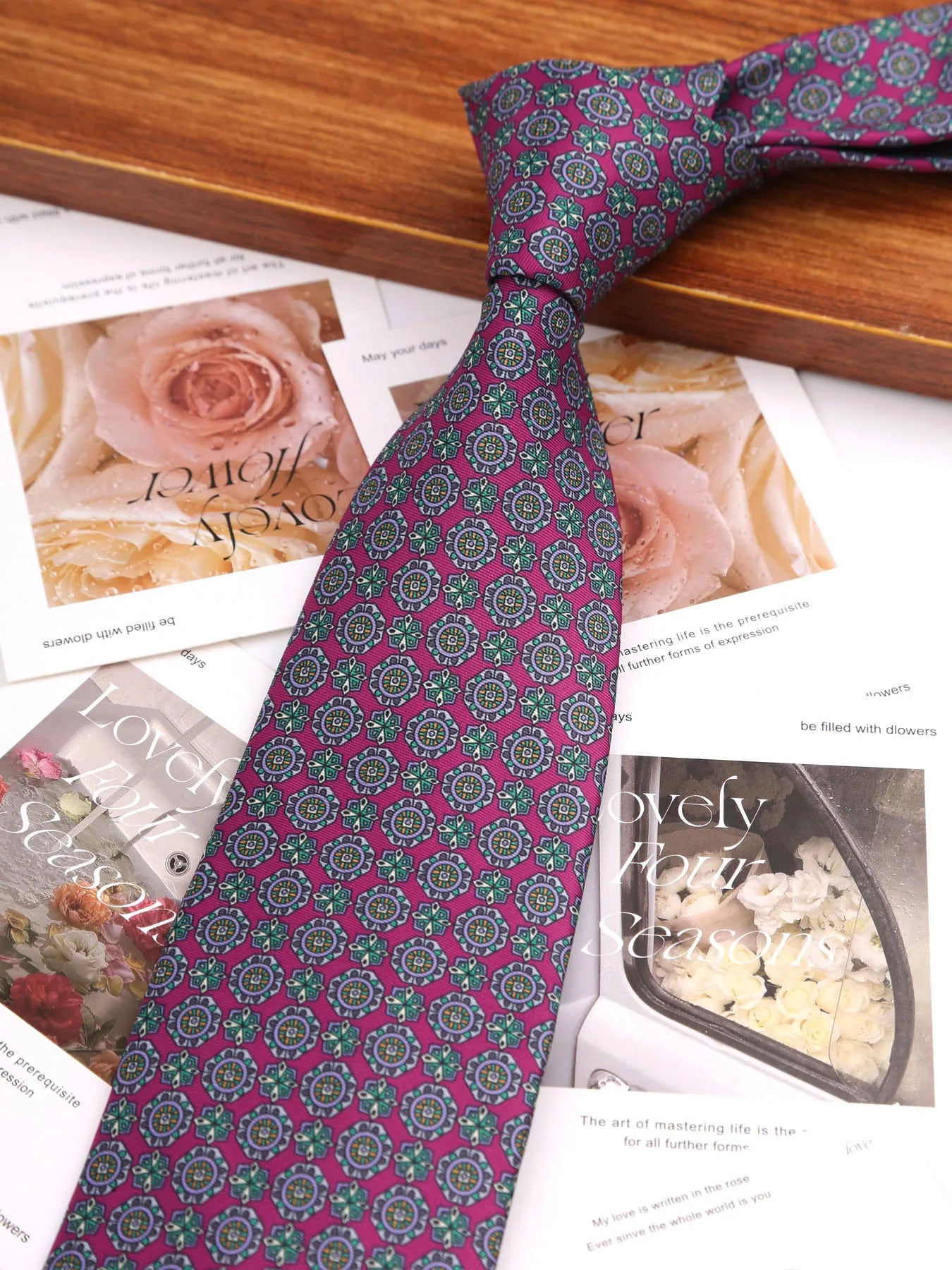 New Printing Men's Soft Thin Tie Creative Graffiti Floral Print Necktie Daily Wear Cravat Wedding Business Party Gift