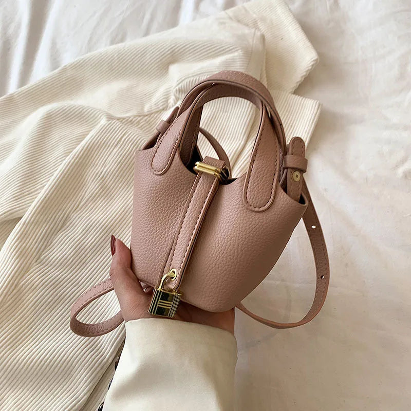 Ladies Handbag Female Bucket Bag Basket Shoulder Bag Travel BagLeather Bucket BagLarge Soft Leather Tote with Lock Daily