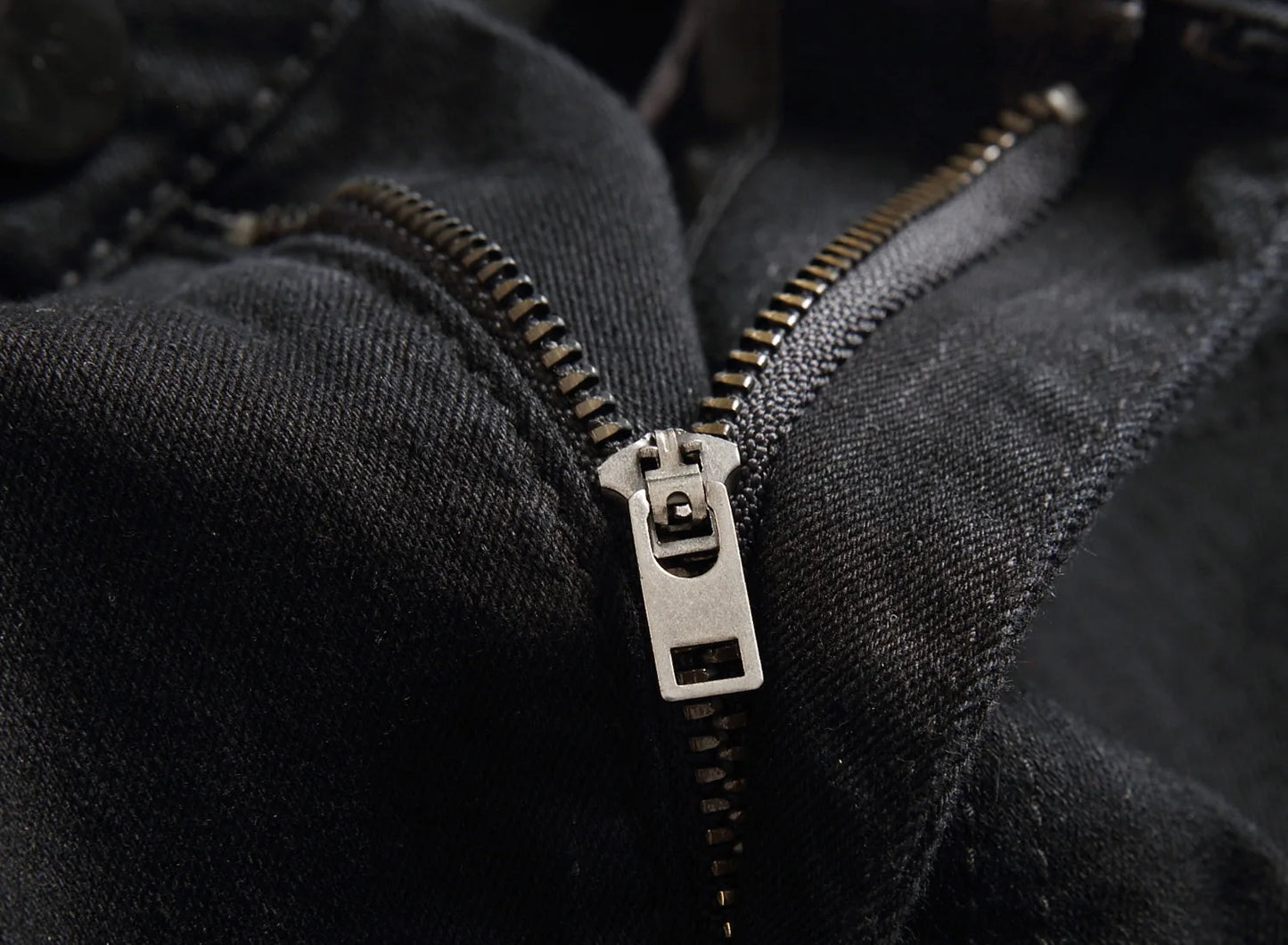 Punk Street Style Ripped Skinny Jeans Men Vintage Wash Solid Denim Trouser Mens Casual Slim Fit Pencil Denim Holes Pants 2024