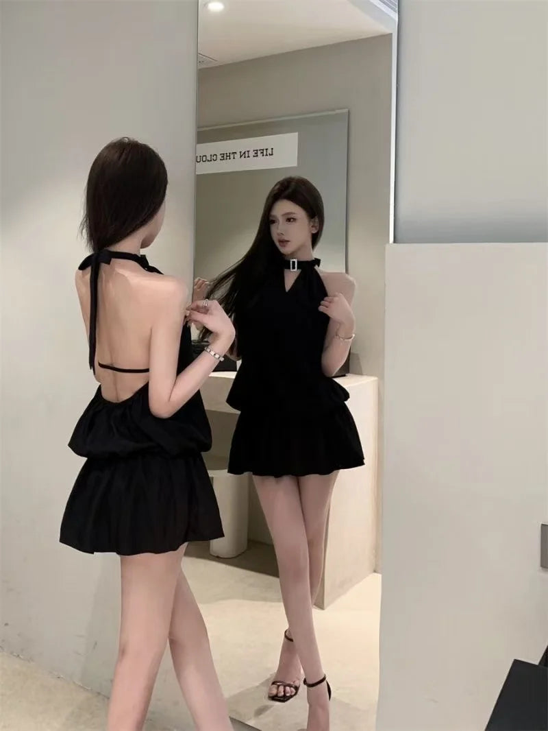 Y2K's new solid-color halter-neck backless dress is a sexy, elegant and slimming short skirt for women in summer