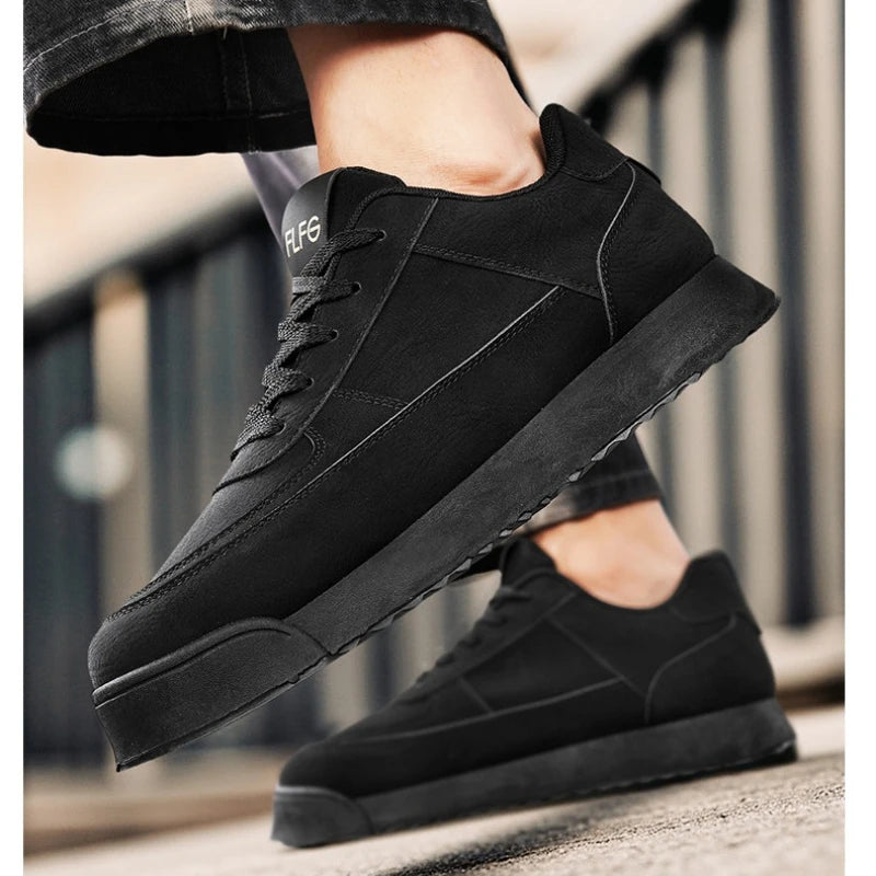 Four-season Men's Large-sized Solid Color Low-top Round Toe Comfortable Soft-soled Lightweight Anti-slip Vulcanized Board Shoes