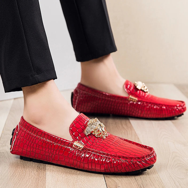 European Station Slip-On Lazy Beanie Shoes Men's Crocodile Pattern Men's Shoes 36 Small Size 48 Large Size New Casual Men's Leather Shoes