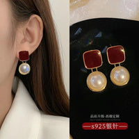 Earrings Retro Temperament Europe and America 2023 New High-quality Purple Earrings Female Exquisite Niche Fashion Stud Earrings