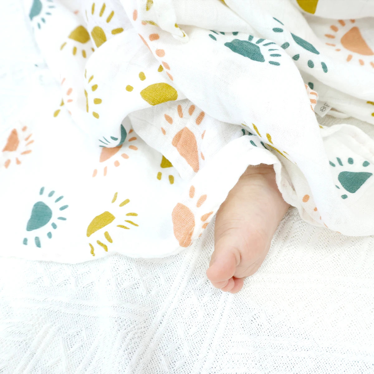 HappyFlute Baby Muslin Swaddle 100% Cotton Summer Soft Cute Print Baby Blanket 120*110CM