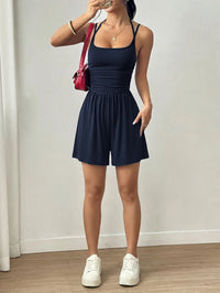 Spring And Summer Women's Fashionable Sleeveless Jumpsuit, Casual Adjustable Shoulder Strap Pleated Slim Short Jumpsuit