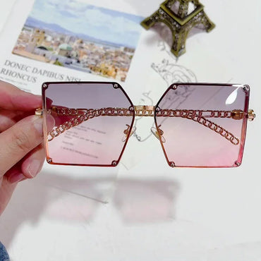2025 New Fashion Oversize Gradient Sunglasses For Women Vintage Alloy Chain Frame Rivet Square Sun Glasses Female Elegant Shades