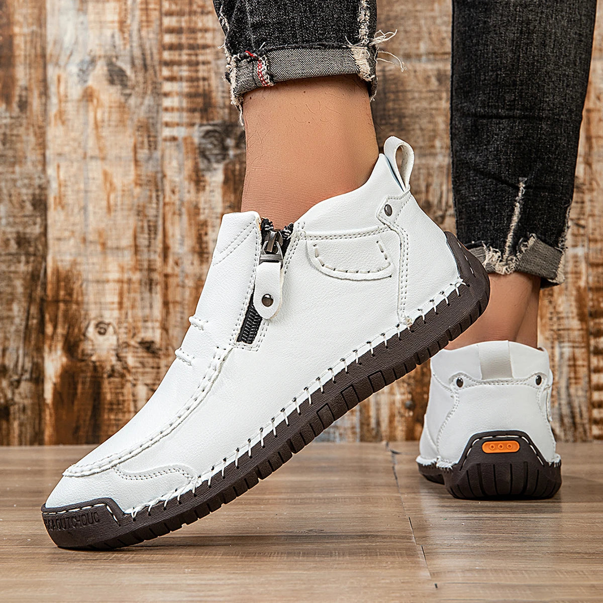 New Classic Handmade Leather Men's Shoes with Zipper Design Outdoor Sneakers Casual Flat Shoes Men Work Shoes Ankle Boots