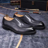 Elegant genuine leather British style toe shoes, men's shoes with carved red soles, business shoes, men's formal wedding dresses