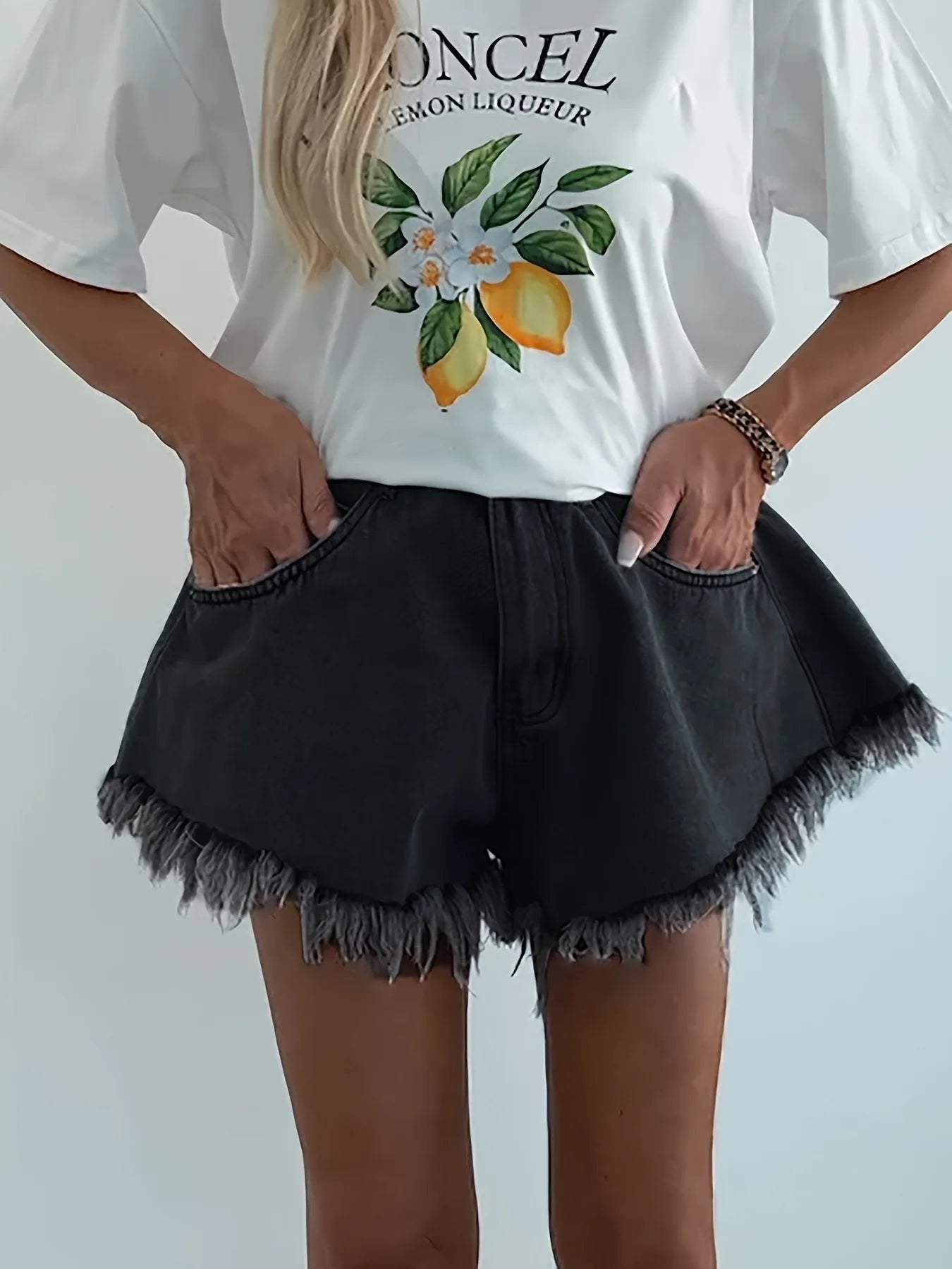 Shorts Women Vintage Flare Jeans Short Pants Distressed Mid Waist Washed Button Pockets Female 2025 Summer Streetwear Denims