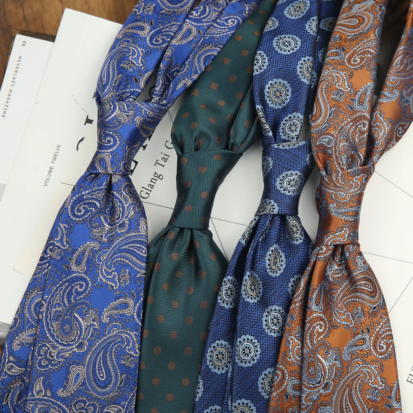 2024 New Brown Polyester Jacquard Men's Neckties 8CM Striped Dots Plaid Business Formal Neck Ties Wedding Party Suit Cravat Gift